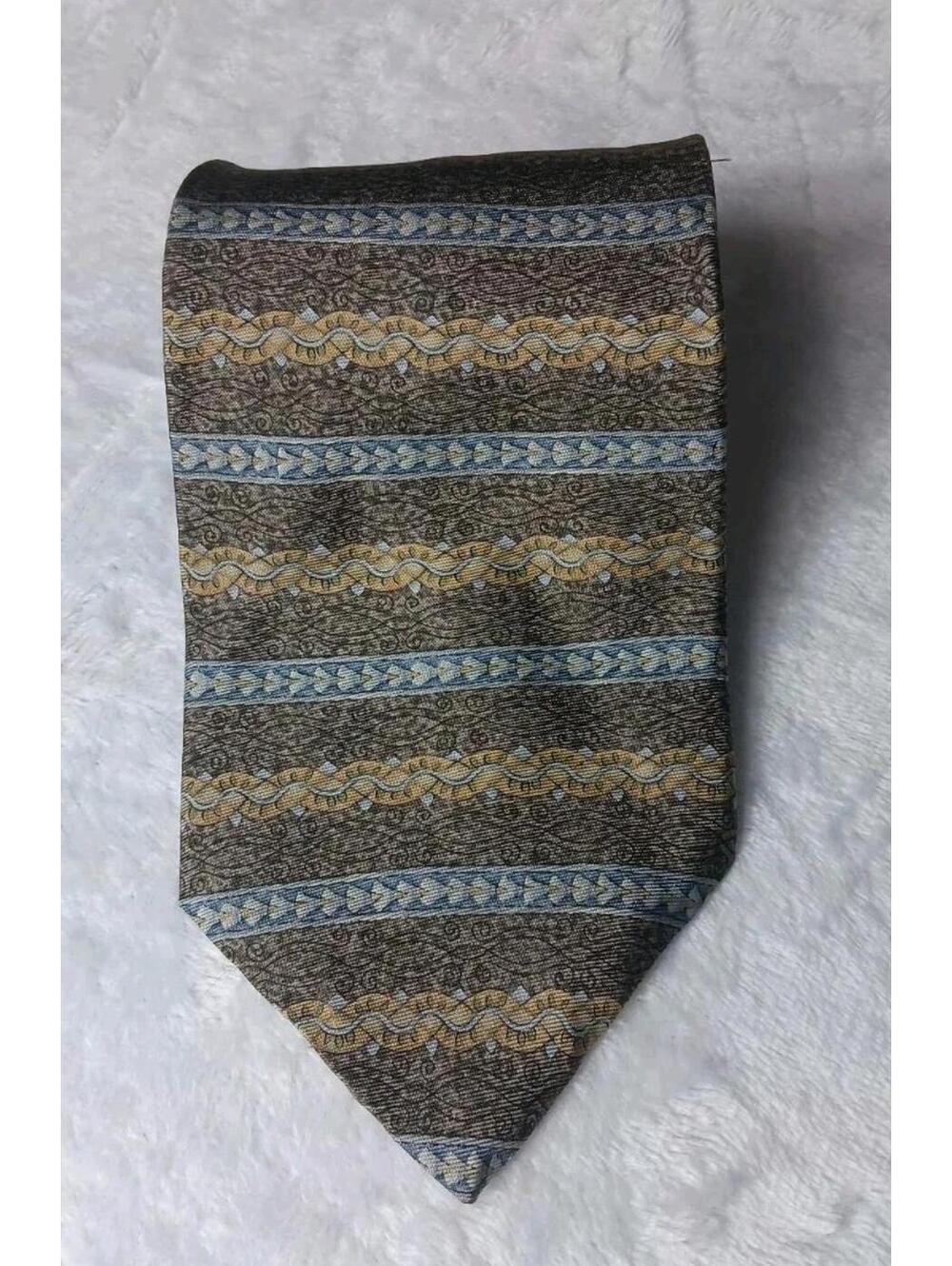 Vintage Barrington Mens Neck Tie 100% Silk Multocolor Made In The USA